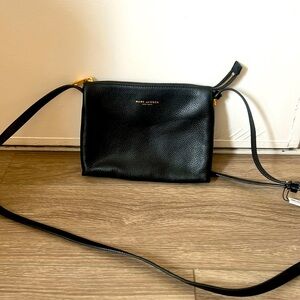 Marc Jacobs black leather handbag / purse